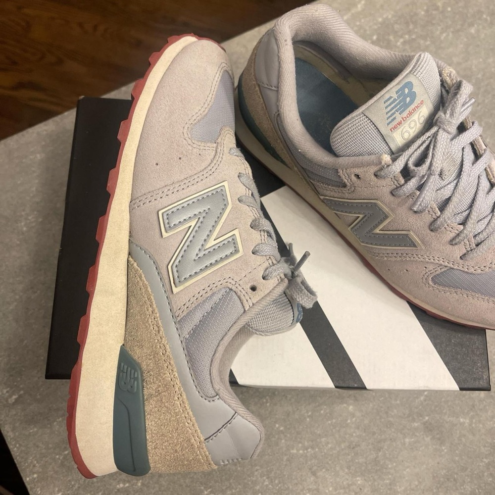 New Balance 696 Light Gray and Blue Sneakers